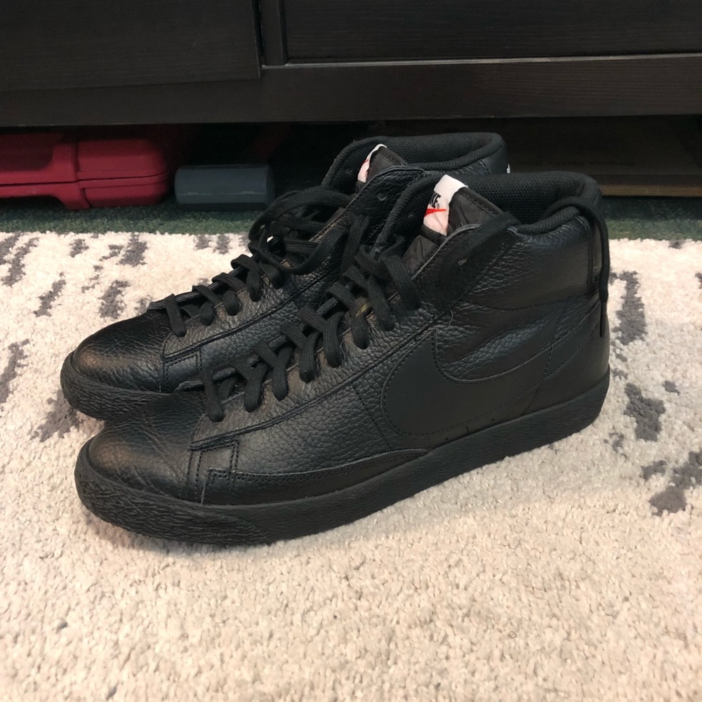 Nike Blazer - Mid Top - Triple Black